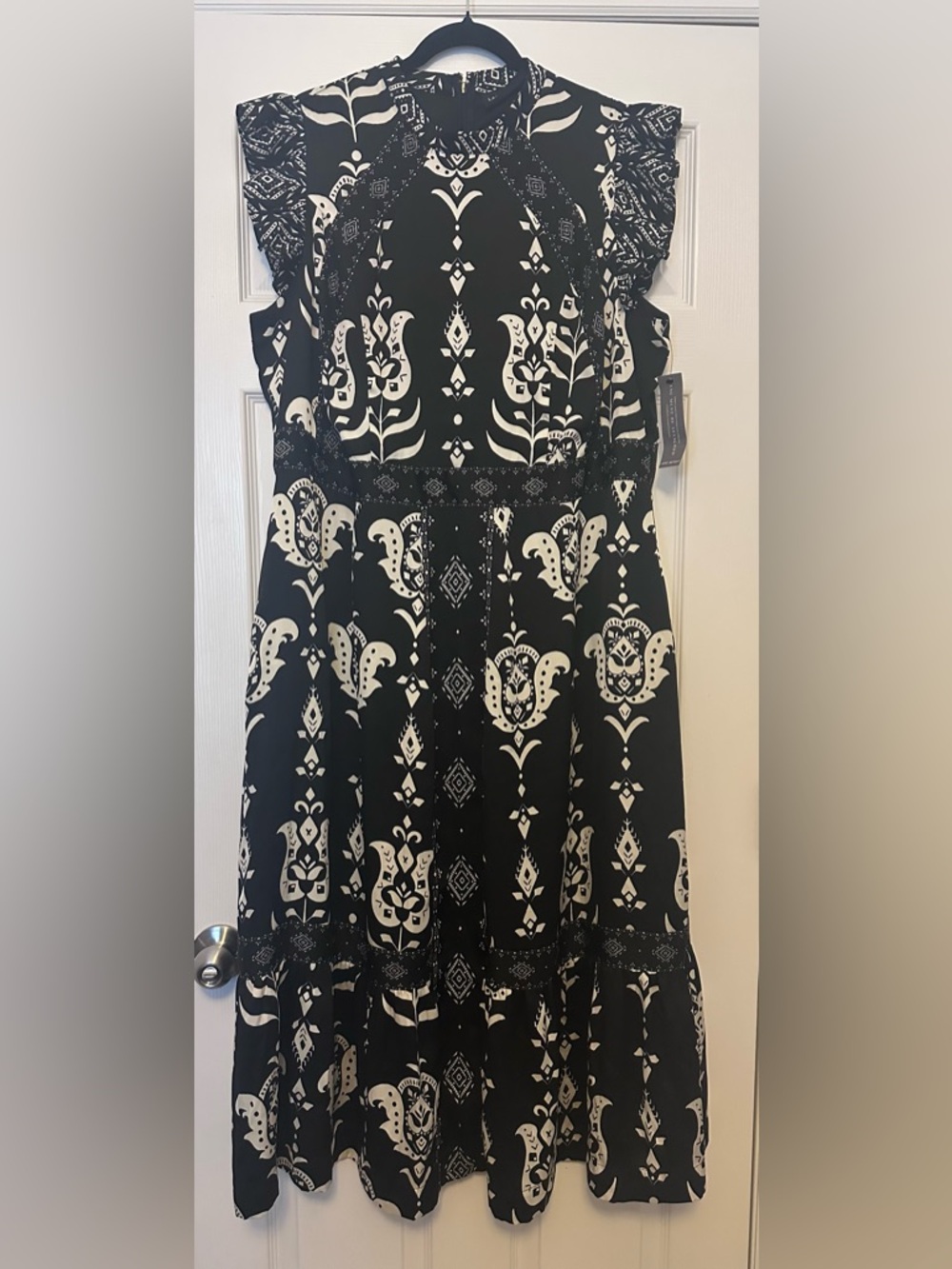 Lane Bryant Black & White Mock Neck Floral Paisley Midi Dress NWT - Size 18 - Picture 4 of 13